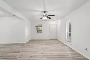 10803 Sageriver Dr, Houston, TX 77089 - Photo 29