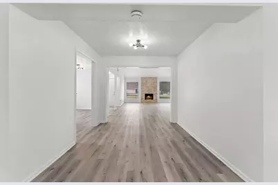 10803 Sageriver Drive, Houston, TX 77089 - Photo 23