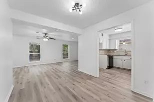 10803 Sageriver Dr, Houston, TX 77089 - Photo 21