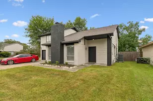 10803 Sageriver Dr, Houston, TX 77089 - Photo 3