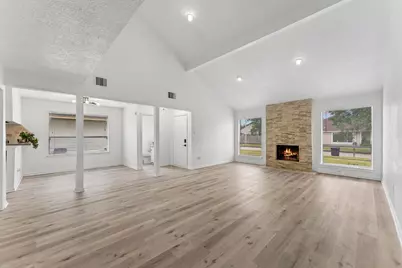 10803 Sageriver Drive, Houston, TX 77089 - Photo 17