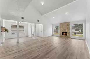 10803 Sageriver Dr, Houston, TX 77089 - Photo 17