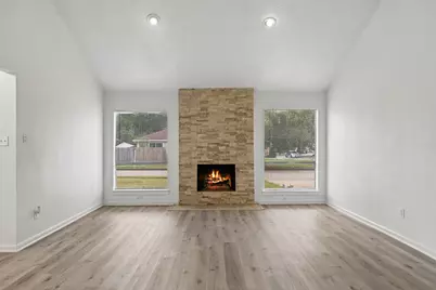 10803 Sageriver Drive, Houston, TX 77089 - Photo 15
