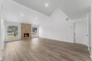 10803 Sageriver Dr, Houston, TX 77089 - Photo 13