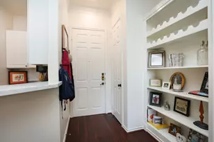 2400 S McCue Rd, Houston, TX 77056 - Photo 17