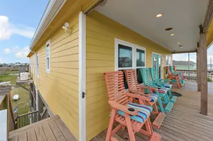 858 E Rd, Crystal Beach, TX 77650 - Photo 23
