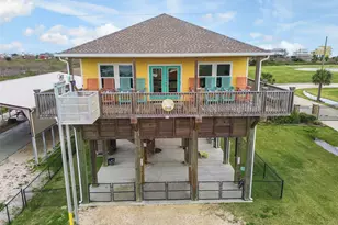 858 E Rd, Crystal Beach, TX 77650 - Photo 19