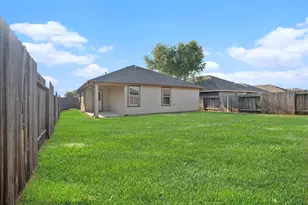 4027 Spurwing Ln, Baytown, TX 77521 - Photo 31