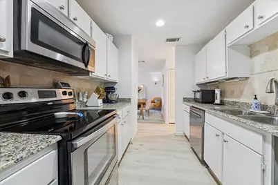 2829 Timmons Lane #184, Houston, TX 77027 - Photo 9