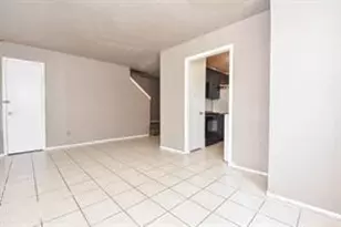 8405 Wilcrest Dr, Houston, TX 77072 - Photo 3