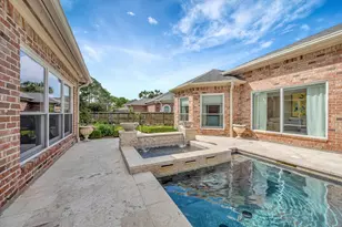 15510 Greens Cove Way, Houston, TX 77059 - Photo 9