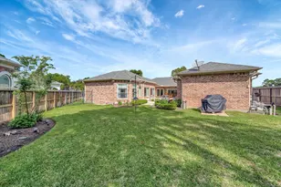 15510 Greens Cove Way, Houston, TX 77059 - Photo 11