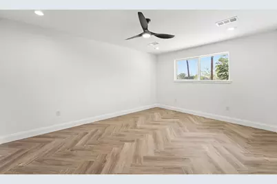 10722 Lynbrook Drive, Houston, TX 77042 - Photo 17