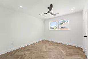 10722 Lynbrook Dr, Houston, TX 77042 - Photo 15