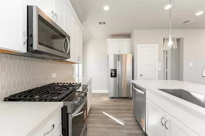 239 Bay Laurel Court, Alvin, TX 77511 - Photo 9