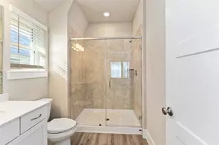 239 Bay Laurel Ct, Alvin, TX 77511 - Photo 13