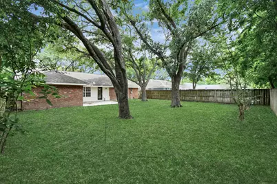 5010 Creekbend Drive, Houston, TX 77035 - Photo 35