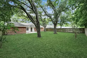 5010 Creekbend Dr, Houston, TX 77035 - Photo 35