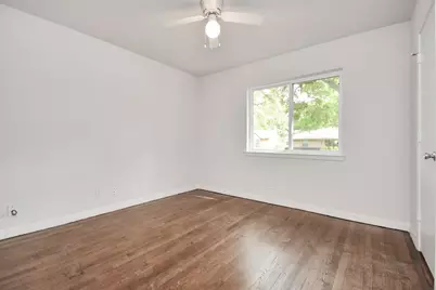 5010 Creekbend Drive, Houston, TX 77035 - Photo 31