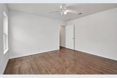 5010 Creekbend Drive, Houston, TX 77035 - Photo 19