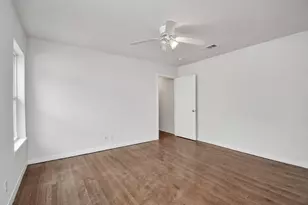 5010 Creekbend Dr, Houston, TX 77035 - Photo 19
