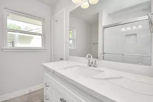 5010 Creekbend Dr, Houston, TX 77035 - Photo 23