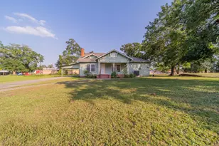 309 E Phillips St, Conroe, TX 77301 - Photo 7