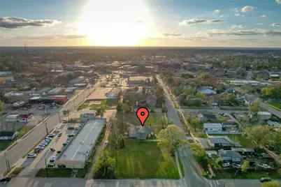 309 E Phillips Street, Conroe, TX 77301 - Photo 3