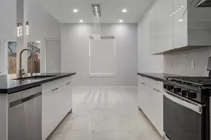 4934 Creekmont Dr, Houston, TX 77091 - Photo 11