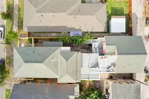 2122 Avenue K, Galveston, TX 77550 - Photo 39