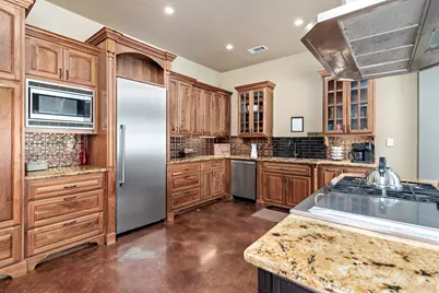 216 Berwick, Bridge City, TX 77611 - Photo 25