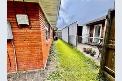 2102 Blueberry Lane, Pasadena, TX 77502 - Photo 5