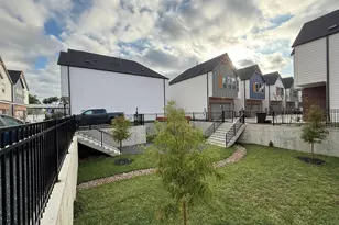 8426 Vogue Ln, Houston, TX 77055 - Photo 19