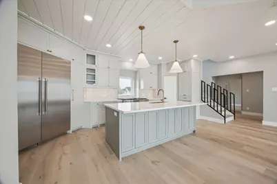 143 Bora Bora Drive, Tiki Island, TX 77554 - Photo 5