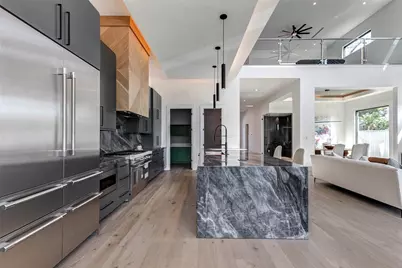 207 W 33rd Street, Houston, TX 77018 - Photo 19