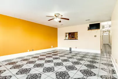 1625 Avenue M 1/2, Galveston, TX 77550 - Photo 9