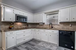 20319 Monkswood Dr, Katy, TX 77450 - Photo 17