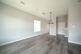 6712 Parker Grv Ln, Houston, TX 77076 - Photo 9