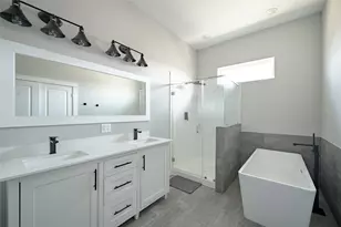 6712 Parker Grv Ln, Houston, TX 77076 - Photo 29