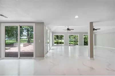 570 Roanoke Drive, Conroe, TX 77302 - Photo 5
