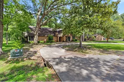 570 Roanoke Drive, Conroe, TX 77302 - Photo 23