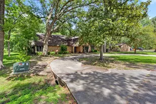 570 Roanoke Dr, Conroe, TX 77302 - Photo 23