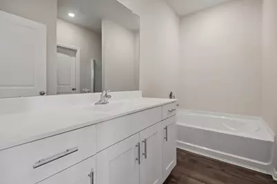 15818 Berry Hill Drive, Conroe, TX 77303 - Photo 11