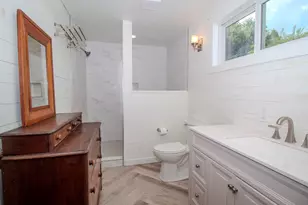 610 S 5th St, Crockett, TX 75835 - Photo 17