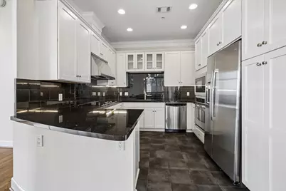 2211 Briarglen Drive #605, Houston, TX 77027 - Photo 9