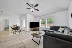 2326 Strong Horse Dr, Conroe, TX 77301 - Photo 17