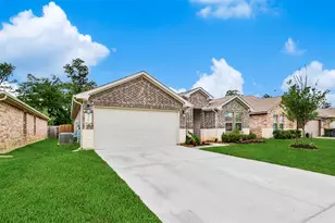 2326 Strong Horse Dr, Conroe, TX 77301 - Photo 3