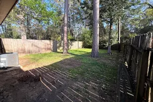 1610 Hazelwood St, Conroe, TX 77301 - Photo 15