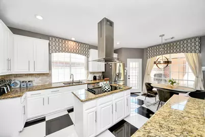 1123 Glendale Drive, Sugar Land, TX 77479 - Photo 11