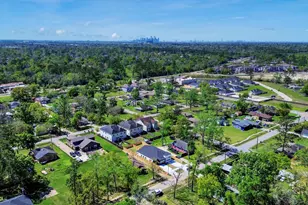 8106 Locksley St, Houston, TX 77078 - Photo 41